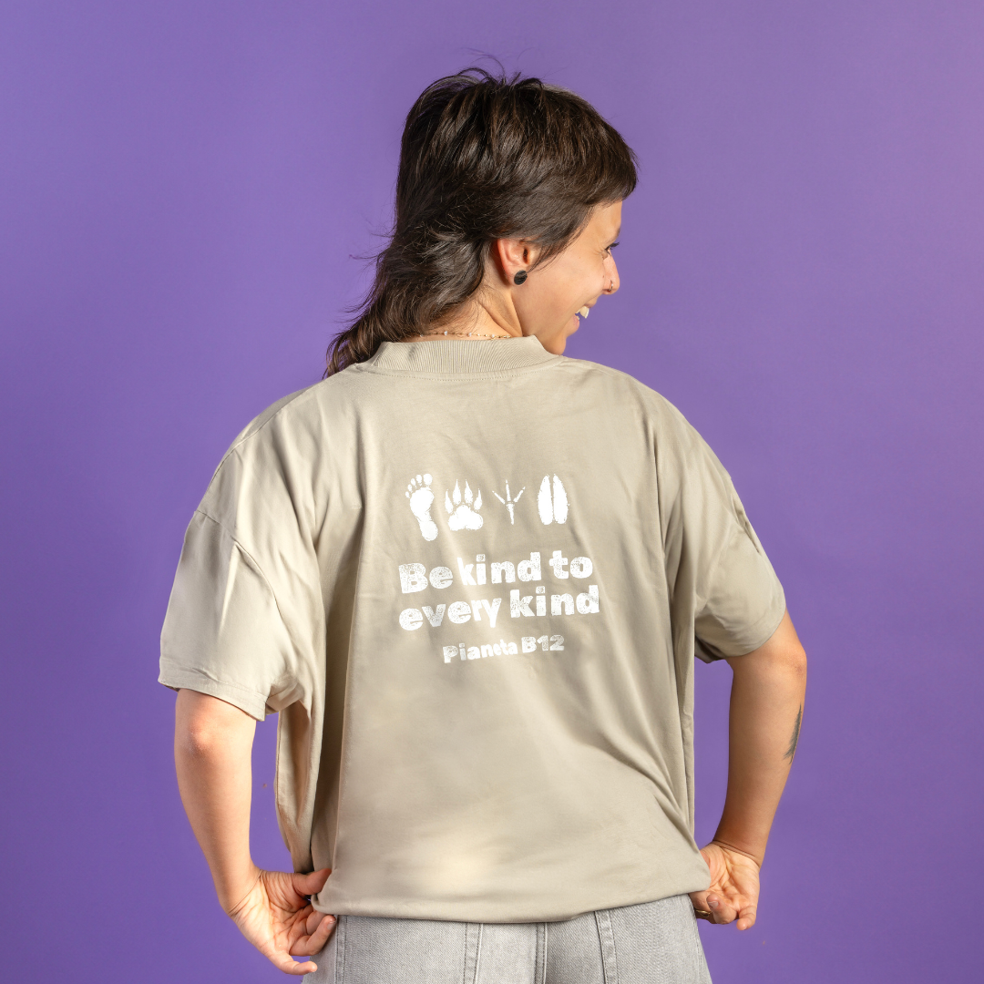 T-shirt Oversize "Be Kind to Every Kind"